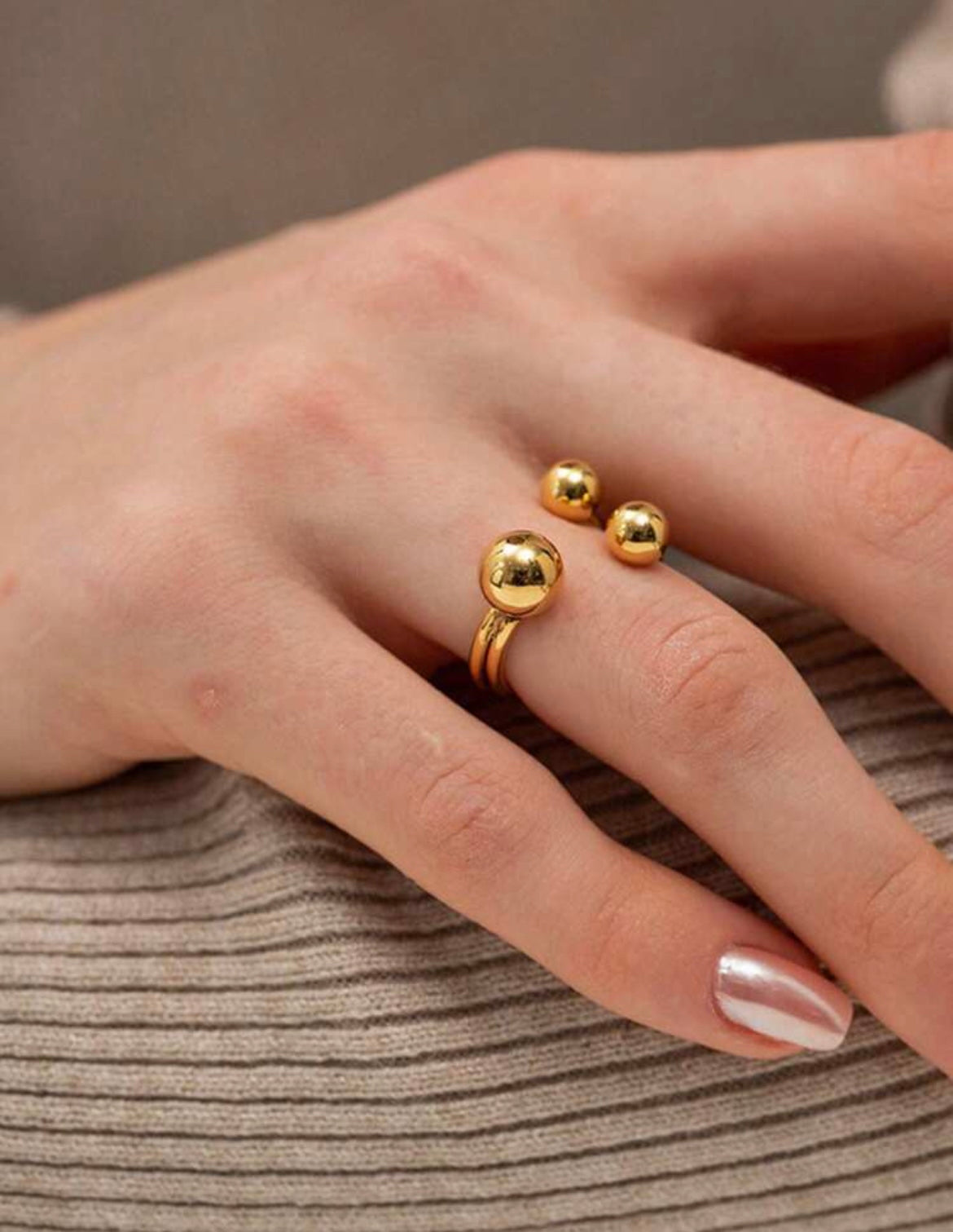 One size triple beaded ring