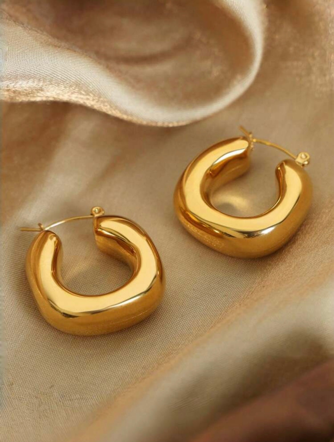 The Square Round Hoops