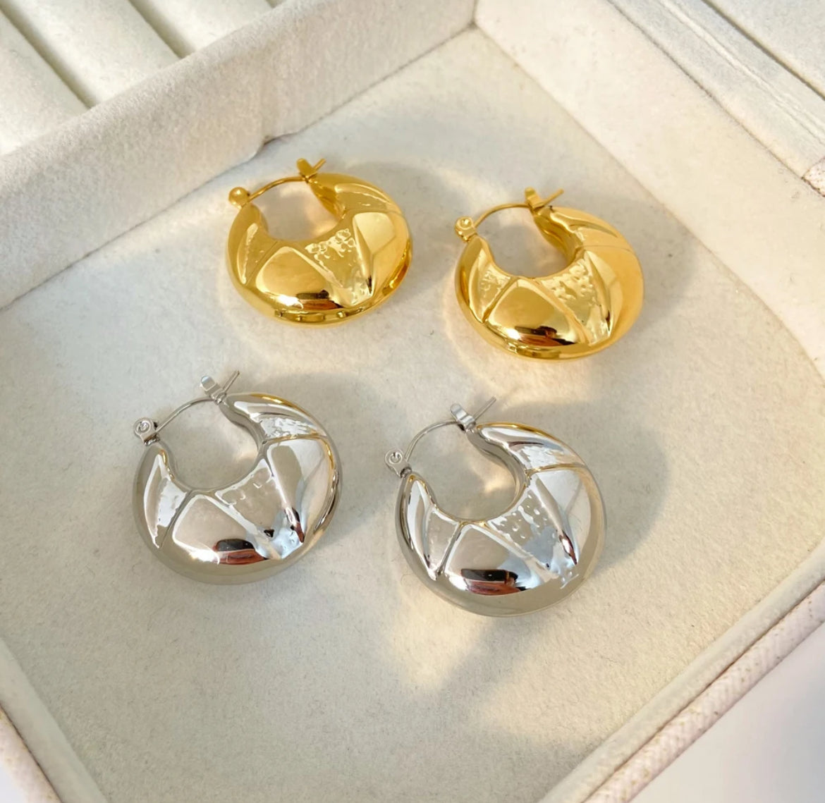 Queen Me earrings