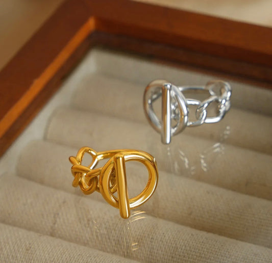 The Buckle ring