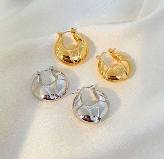 Queen Me earrings