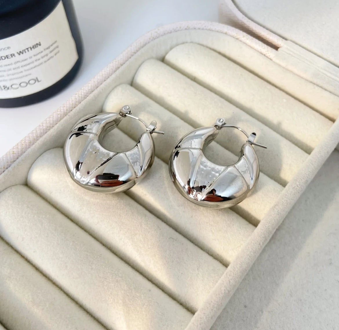 Queen Me earrings