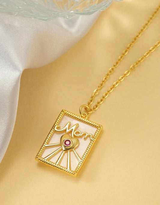 The Spreaded Heart necklace
